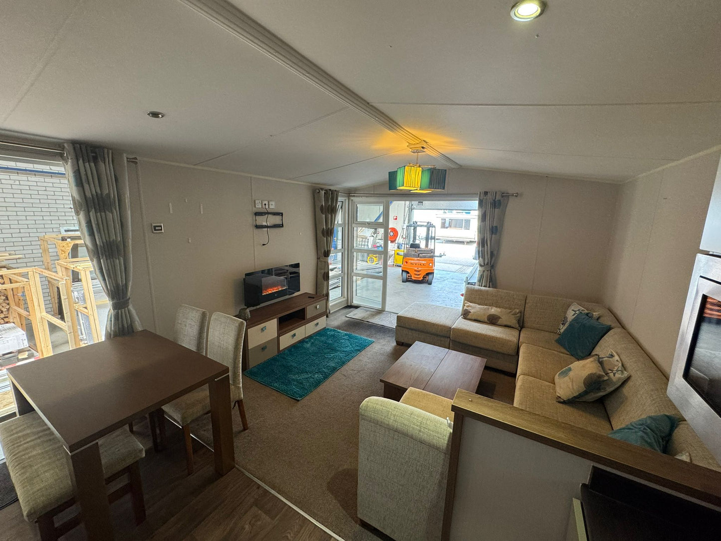 VERKOCHT - Willerby Skyline Super - 12.30 x 3.85 - 2 slaapkamers