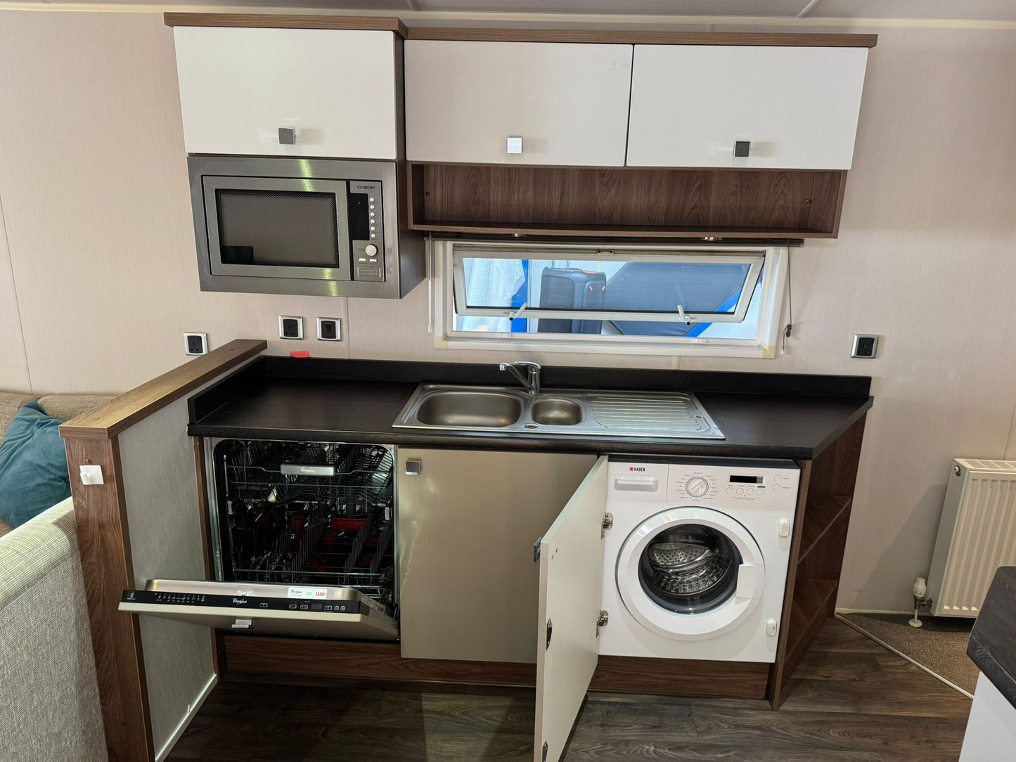 VERKOCHT - Willerby Skyline Super - 12.30 x 3.85 - 2 slaapkamers