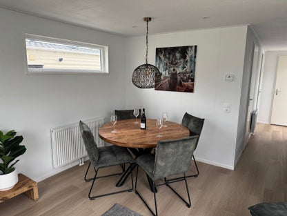 Wartungsfreies Chalet/Pflegeheim 12,00 x 4,00 Meter – 2 Schlafzimmer.